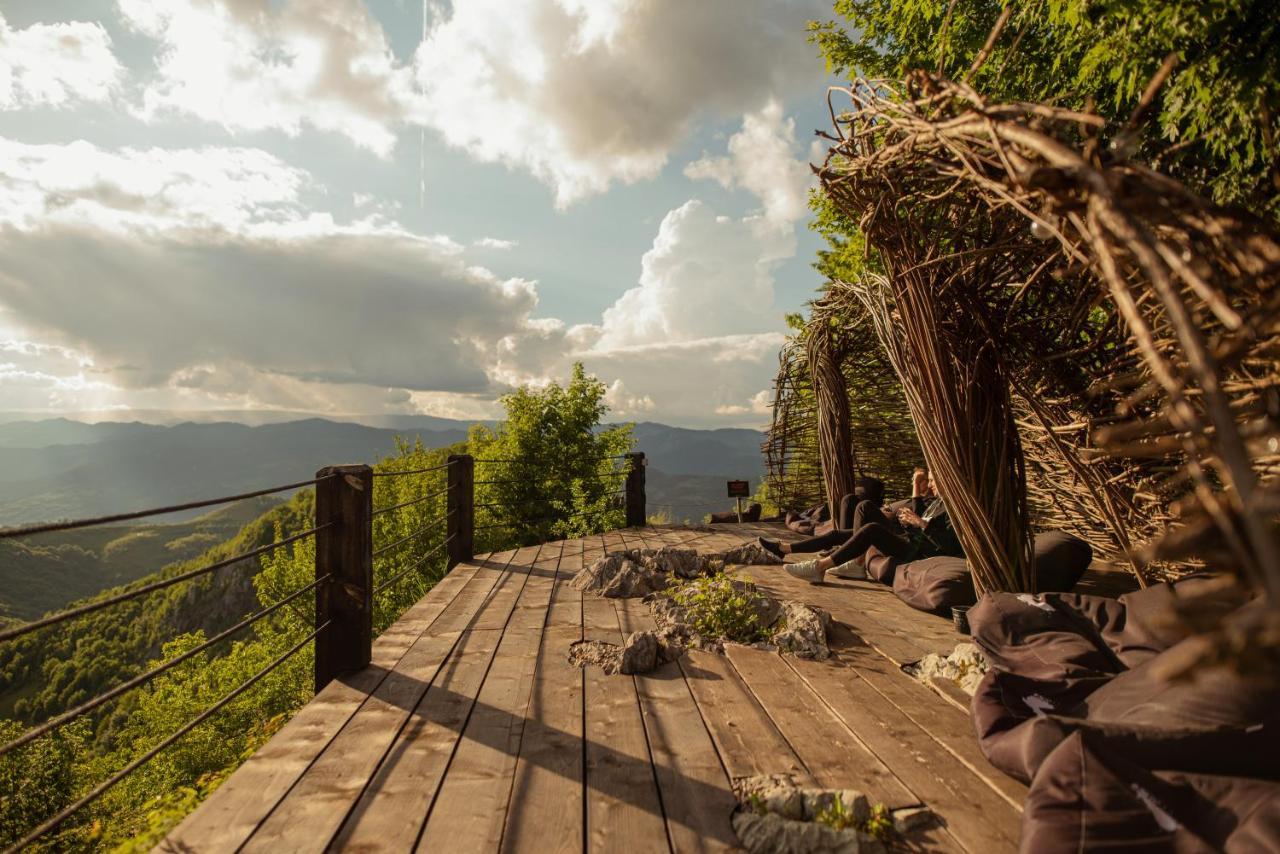 Raven's Nest - The Hidden Village, Transylvania - Romania Sub Piatra Buitenkant foto