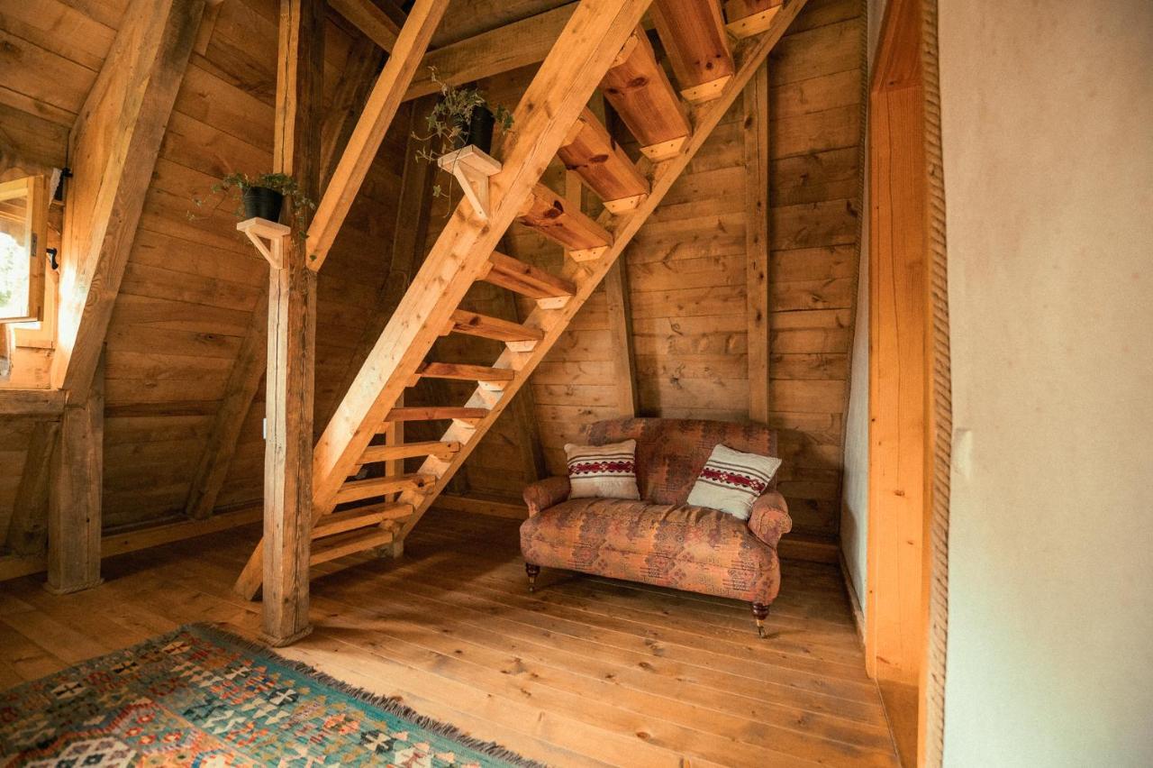 Raven's Nest - The Hidden Village, Transylvania - Romania Sub Piatra Buitenkant foto