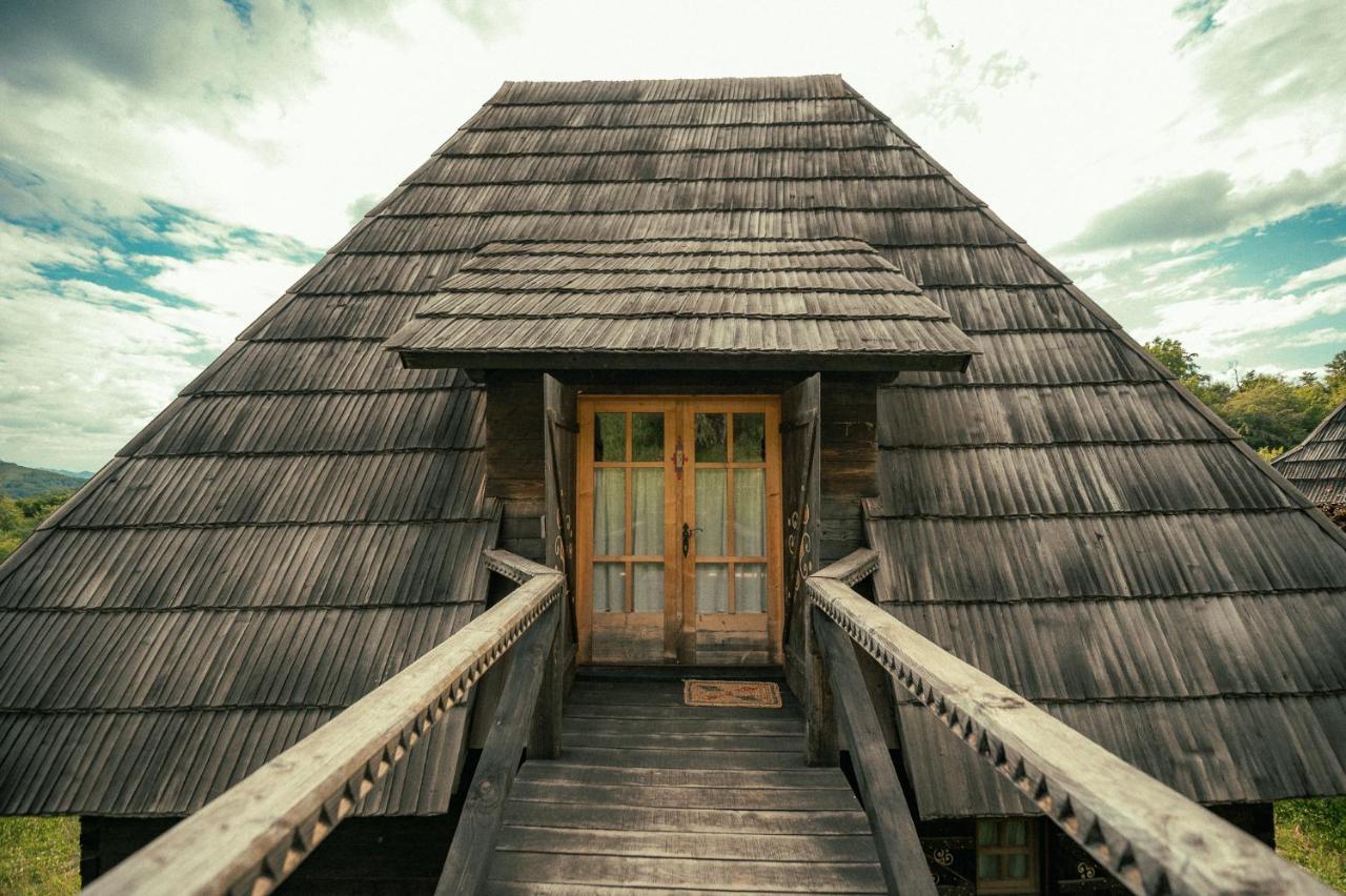 Raven's Nest - The Hidden Village, Transylvania - Romania Sub Piatra Buitenkant foto